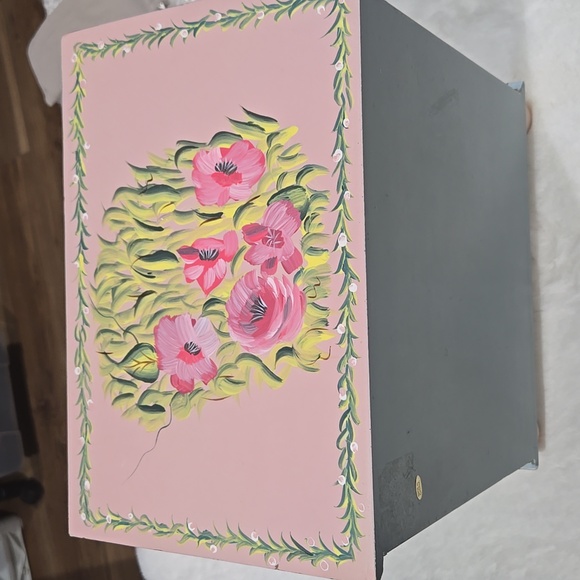Hand painted jewelry chest blue, pink, yea, gold, peach - Picture 4 of 13